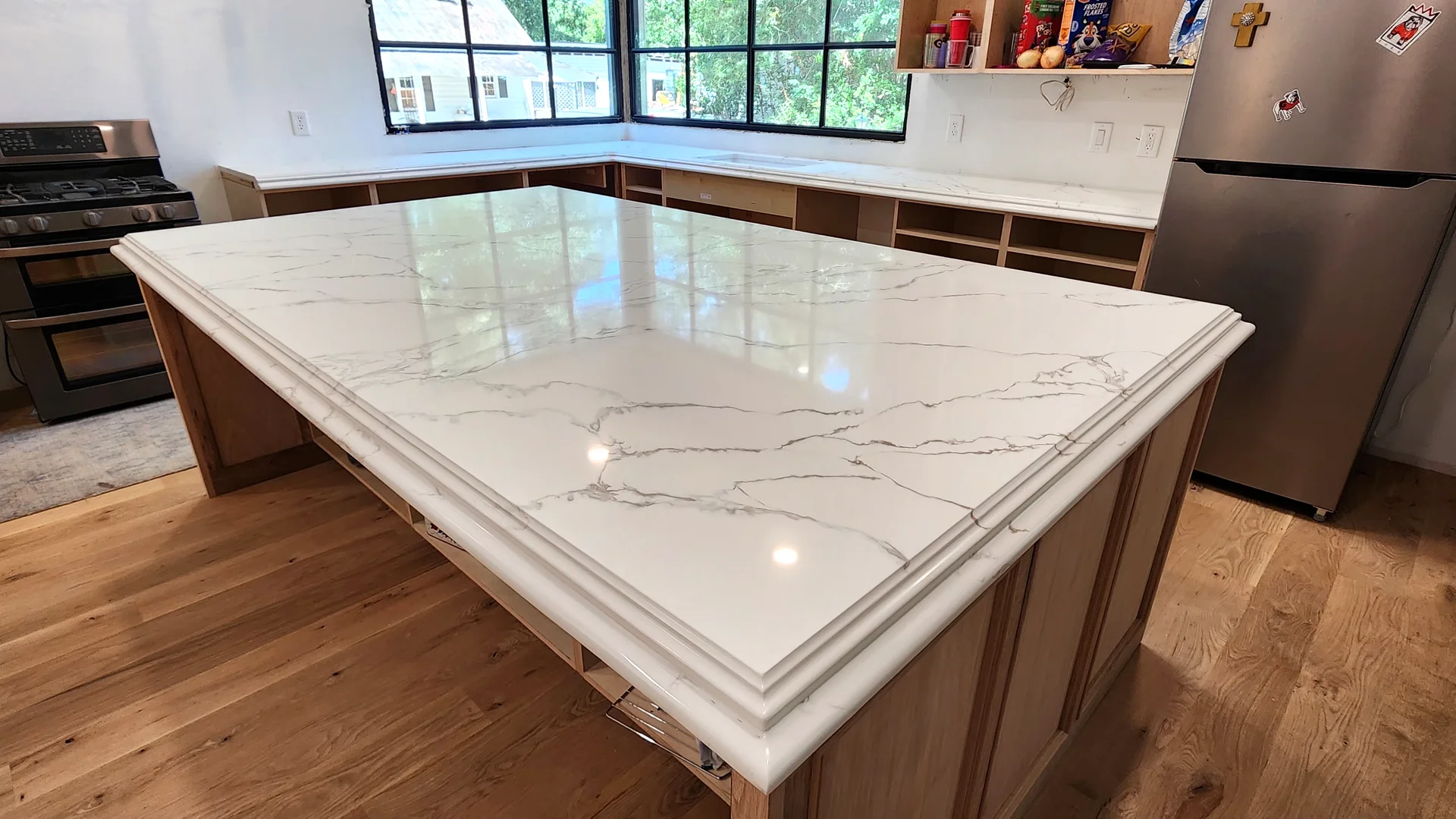 Elegant Island Centerpiece